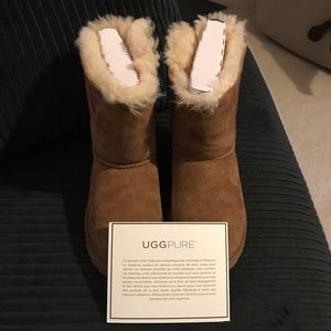 UGG Bailey Bow for kids Size 1